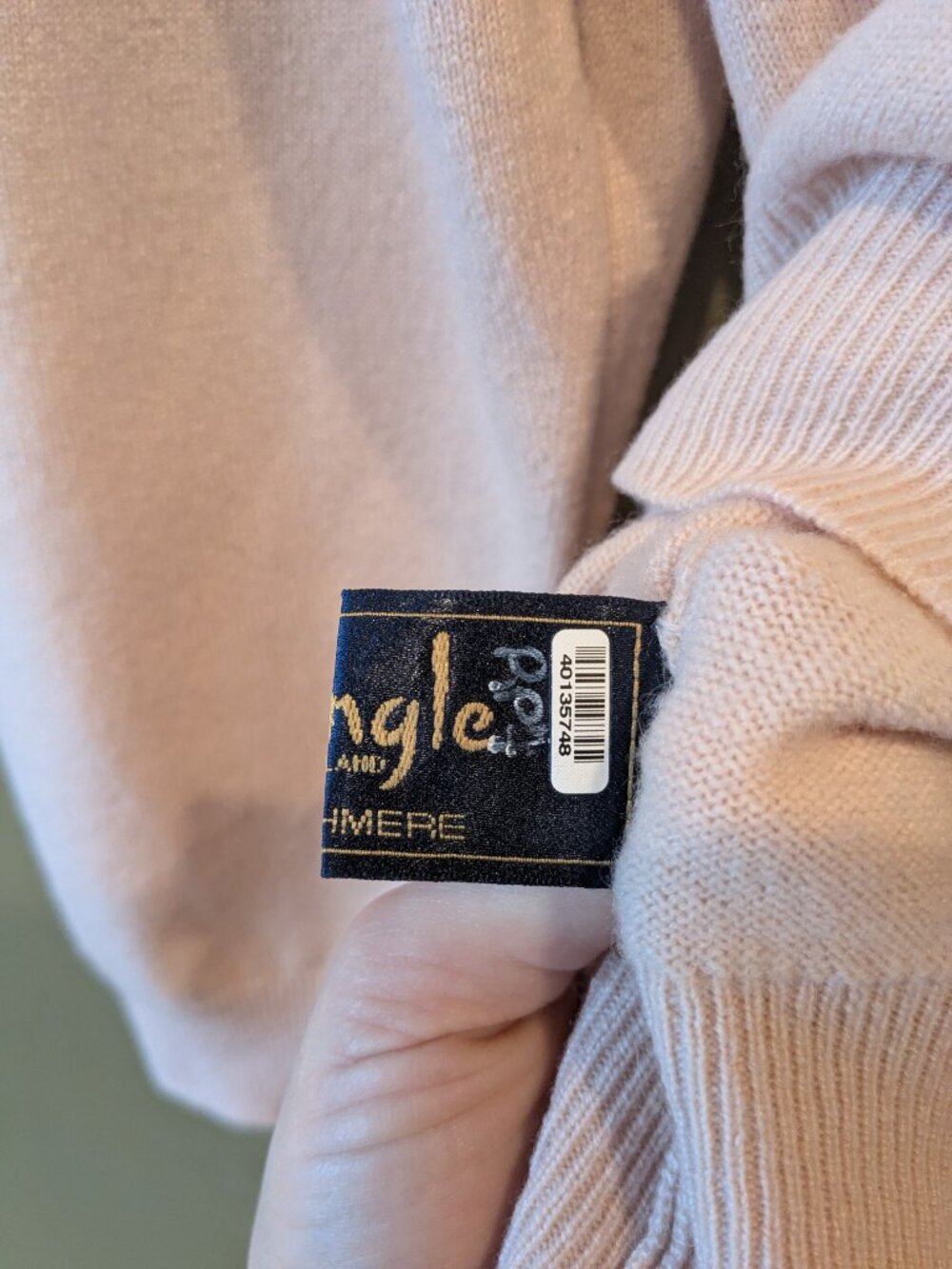 Pringle Scotland 100% Cashmere Soft Pink Roll Turtleneck Sweater Md/Lg Heritage - Picture 9 of 15